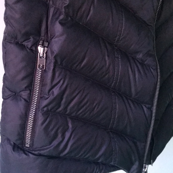 Patagonia ❄️WINTER SALE❄️ down puffer vest - Picture 3 of 8